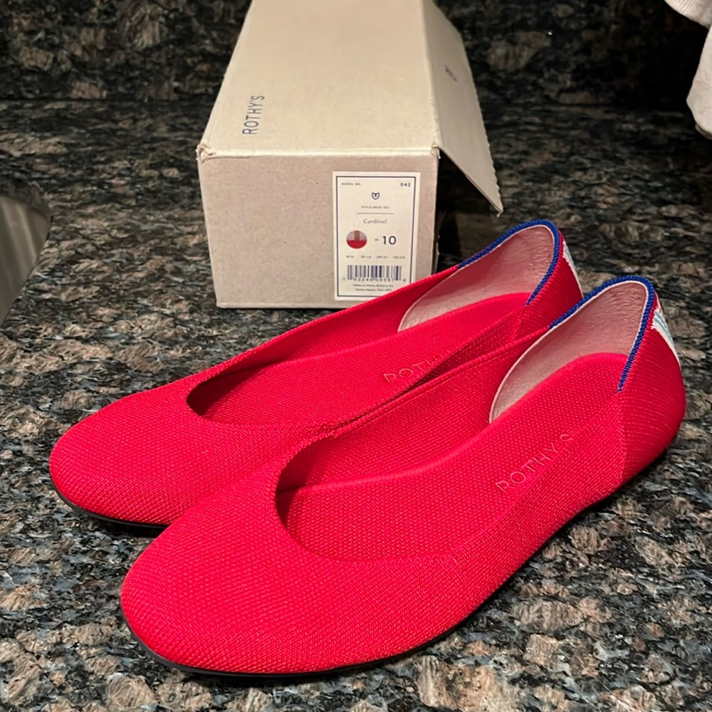 Rothy’s the square flat in Cardinal